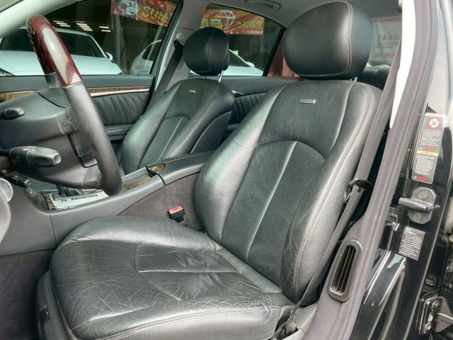 W211 E320 天窗 恆溫空調 定速 多功能方向盤 雙前電動座椅 屏東進口車推薦：汶松國際汽車  第8張相片
