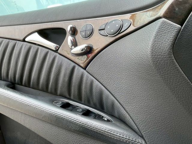 W211 E320 天窗 恆溫空調 定速 多功能方向盤 雙前電動座椅 屏東進口車推薦：汶松國際汽車  第12張相片