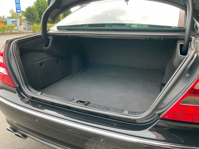 W211 E320 天窗 恆溫空調 定速 多功能方向盤 雙前電動座椅 屏東進口車推薦：汶松國際汽車  第16張相片