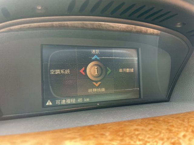 E63 645CI V8暴力美學 定速 雙前電動座椅 前後倒車雷達 天窗 恆溫空調 屏東進口車推薦：汶松國際  第14張相片