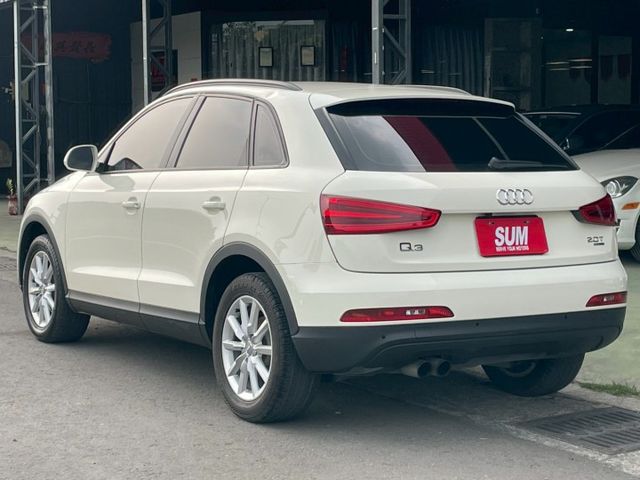 Q3 TFSI HID頭燈 換檔撥片 倒車顯影 電動座椅 恆溫空調 多功能觸碰螢幕 屏東進口車推薦：汶松國際汽車  第3張相片