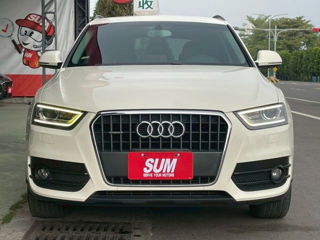 Q3 TFSI HID頭燈 換檔撥片 倒車顯影 電動座椅 恆溫空調 多功能觸碰螢幕 屏東進口車推薦：汶松國際汽車  第4張相片