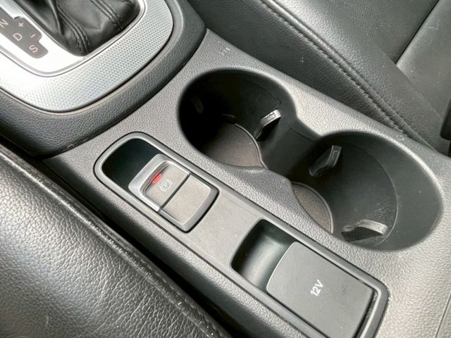 Q3 TFSI HID頭燈 換檔撥片 倒車顯影 電動座椅 恆溫空調 多功能觸碰螢幕 屏東進口車推薦：汶松國際汽車  第18張相片