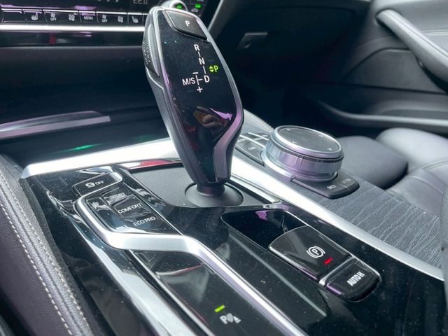 G30 530I 摸門解鎖 盲點偵測 定速跟車 Apple Carplay 電動尾門 天窗 屏東進口車推薦：汶松國際  第18張相片