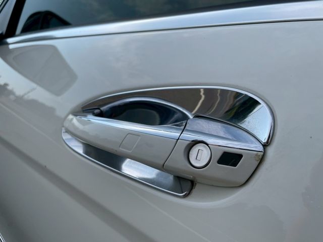 w204 c250 AMG總代理 原版件 HK音響 免鑰匙啟動 天窗 等配備 屏東中古車推薦：汶松國際汽車  第10張相片