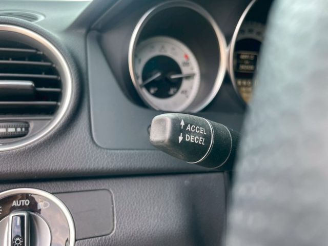 w204 c250 AMG總代理 原版件 HK音響 免鑰匙啟動 天窗 等配備 屏東中古車推薦：汶松國際汽車  第13張相片