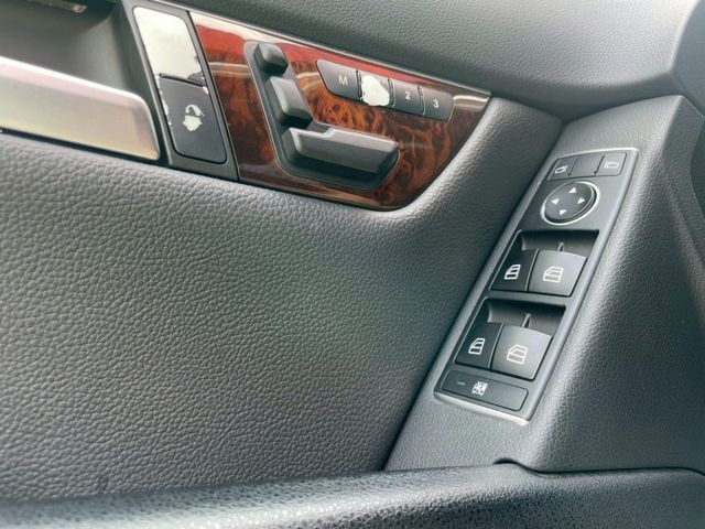w204 c250 AMG總代理 原版件 HK音響 免鑰匙啟動 天窗 等配備 屏東中古車推薦：汶松國際汽車  第15張相片