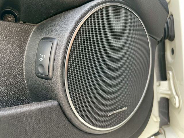 w204 c250 AMG總代理 原版件 HK音響 免鑰匙啟動 天窗 等配備 屏東中古車推薦：汶松國際汽車  第16張相片