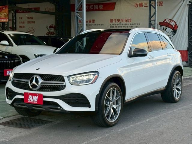 GLC300 AMG 盲點 抬頭顯示器 全景天窗 電尾門等配備 屏東進口車推薦：汶松國際汽車  第1張相片