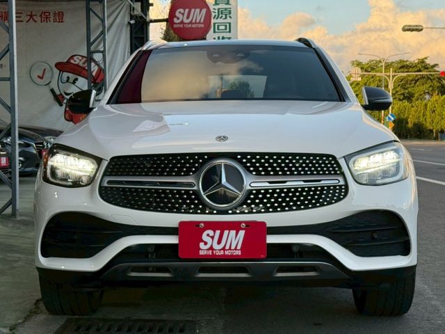 GLC300 AMG 盲點 抬頭顯示器 全景天窗 電尾門等配備 屏東進口車推薦：汶松國際汽車  第4張相片
