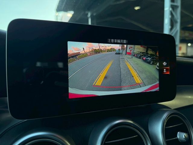 GLC300 AMG 盲點 抬頭顯示器 全景天窗 電尾門等配備 屏東進口車推薦：汶松國際汽車  第19張相片