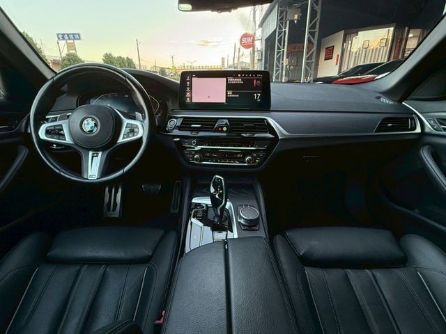 G30 530I Msport 電尾門 5AS智慧輔助套件 前後座椅加熱等配備 高雄進口車推薦：汶松國際汽車  第10張相片