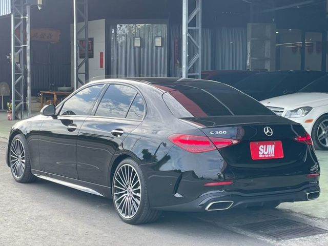 w206 C300 AMG夜色套件 原鈑件 電尾門 64色氛圍燈 盲點 環景等配備 屏東進口車推薦：汶松國際汽車  第3張相片