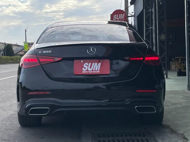 w206 C300 AMG夜色套件 原鈑件 電尾門 64色氛圍燈 盲點 環景等配備 屏東進口車推薦：汶松國際汽車  第5張相片