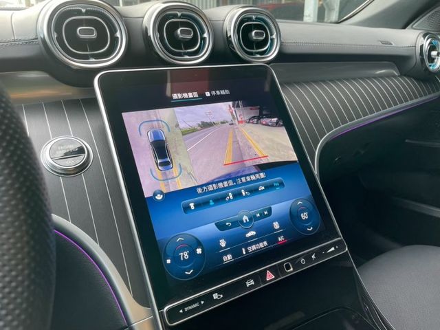 w206 C300 AMG夜色套件 原鈑件 電尾門 64色氛圍燈 盲點 環景等配備 屏東進口車推薦：汶松國際汽車  第17張相片