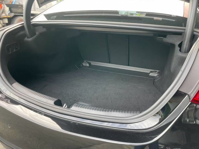 w206 C300 AMG夜色套件 原鈑件 電尾門 64色氛圍燈 盲點 環景等配備 屏東進口車推薦：汶松國際汽車  第19張相片