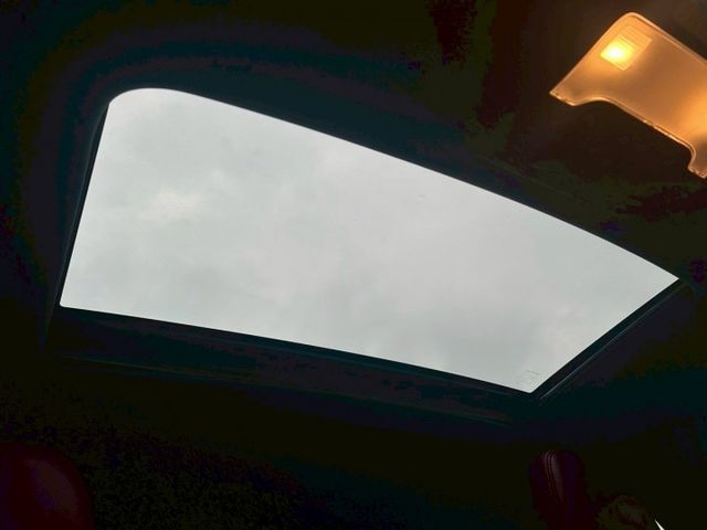 F-Sport Navi 馬克萊文森音響｜電動天窗｜LED光感應頭燈｜紅色皮椅等配備 屏東中古車推薦：汶松國際汽車  第14張相片