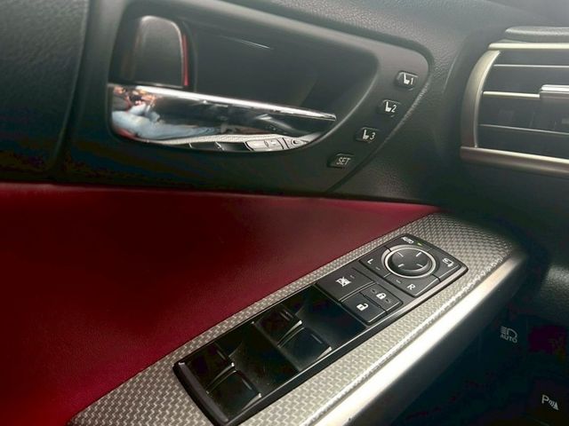 F-Sport Navi 馬克萊文森音響｜電動天窗｜LED光感應頭燈｜紅色皮椅等配備 屏東中古車推薦：汶松國際汽車  第20張相片