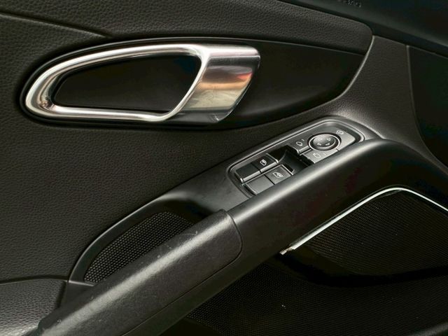 718 CAYMAN 里程保證可認證 跑車計時套件 電動升降尾翼 20吋鋁圈 改裝音響  屏東進口車推薦：汶松國際汽車  第10張相片