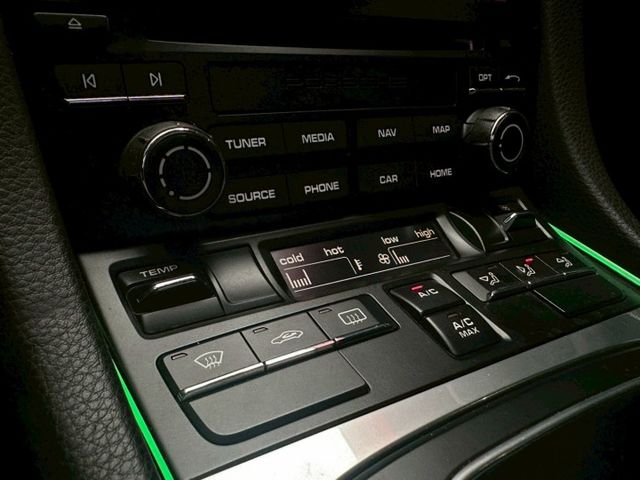 718 CAYMAN 里程保證可認證 跑車計時套件 電動升降尾翼 20吋鋁圈 改裝音響  屏東進口車推薦：汶松國際汽車  第13張相片