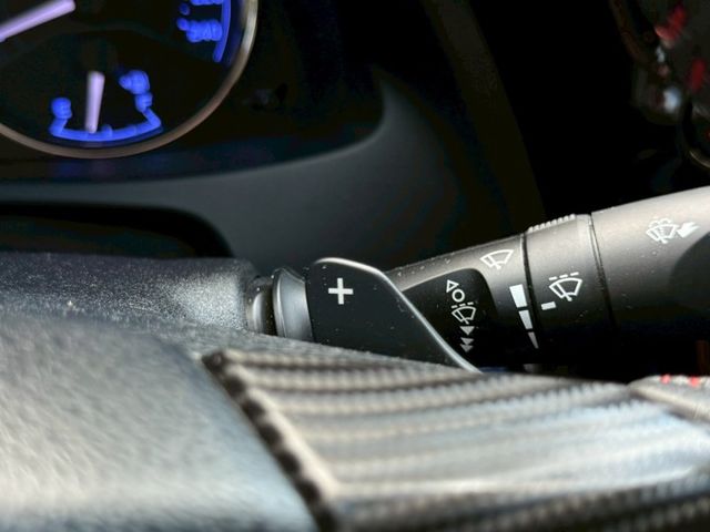 X尊爵版 30週年紀念版 一手車 里程實跑保證 盲點偵測 換檔撥片等配備 屏東中古車推薦：汶松國際汽車  第17張相片