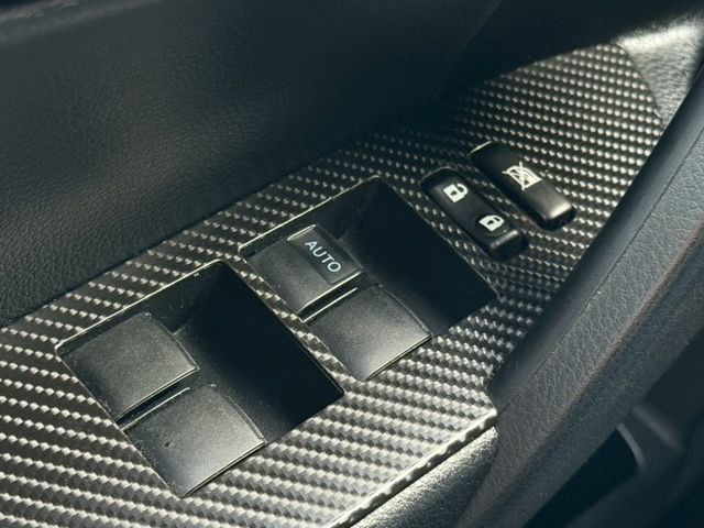 X尊爵版 30週年紀念版 一手車 里程實跑保證 盲點偵測 換檔撥片等配備 屏東中古車推薦：汶松國際汽車  第18張相片