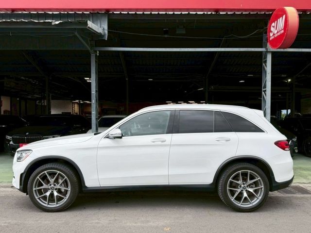 GLC300 AMG 認證車 全景天窗 柏林之音 盲點偵測 360環景等配備 屏東進口車推薦：汶松國際汽車  第3張相片