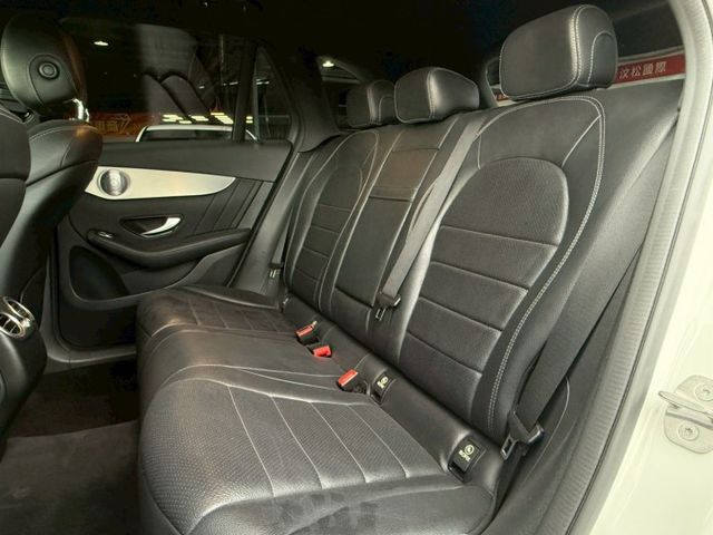 GLC300 AMG 認證車 全景天窗 柏林之音 盲點偵測 360環景等配備 屏東進口車推薦：汶松國際汽車  第12張相片