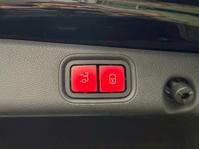 E350 AMG 夜色套件 認證車 整備中 屏東進口車推薦：汶松國際汽車  第7張相片