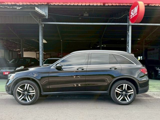 GLC300 未領牌 認證車實跑保證 盲點偵測 電尾門 電熱椅 盲點等配備 屏東進口車推薦：汶松國際汽車  第3張相片