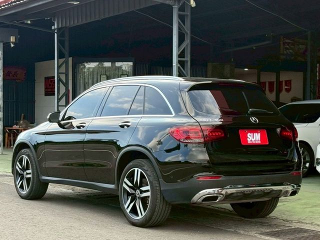 GLC300 未領牌 認證車實跑保證 盲點偵測 電尾門 電熱椅 盲點等配備 屏東進口車推薦：汶松國際汽車  第4張相片