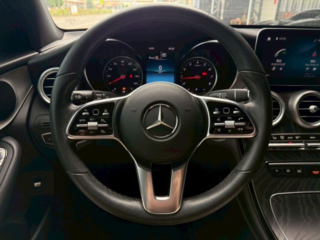 GLC300 未領牌 認證車實跑保證 盲點偵測 電尾門 電熱椅 盲點等配備 屏東進口車推薦：汶松國際汽車  第9張相片