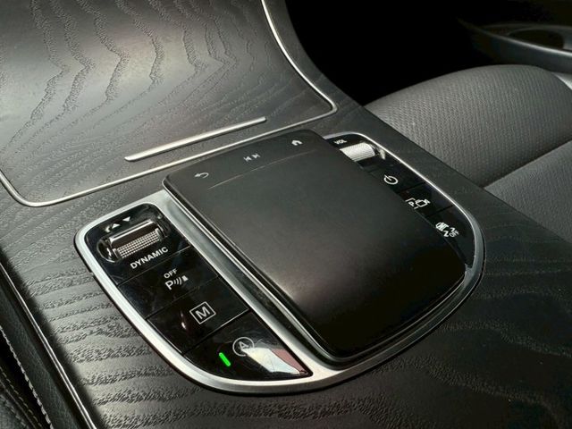 GLC300 未領牌 認證車實跑保證 盲點偵測 電尾門 電熱椅 盲點等配備 屏東進口車推薦：汶松國際汽車  第13張相片