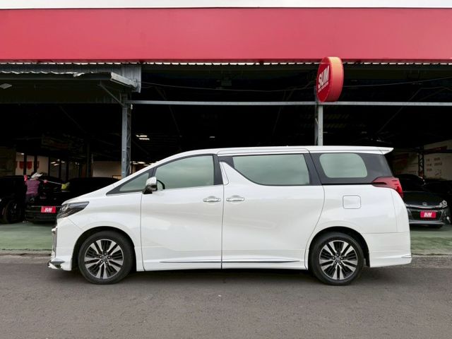 優雅兼霸氣霸氣六人商務車 原版件無事故無泡水 漂亮車 實跑保證 屏東商務車推薦:汶松國際汽車  第2張相片