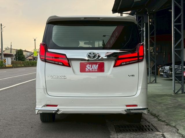 優雅兼霸氣霸氣六人商務車 原版件無事故無泡水 漂亮車 實跑保證 屏東商務車推薦:汶松國際汽車  第5張相片