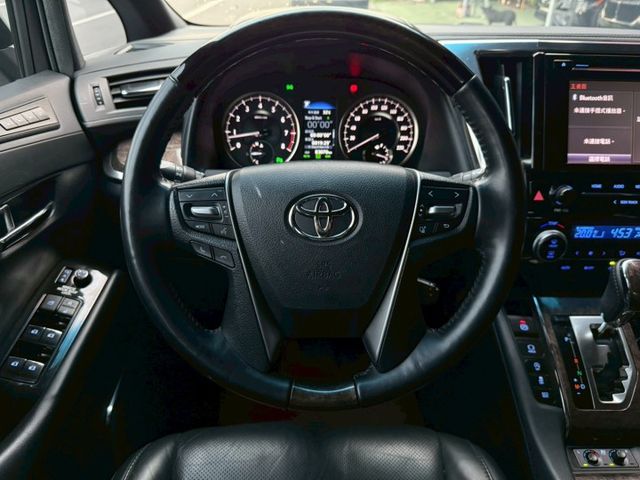 優雅兼霸氣霸氣六人商務車 原版件無事故無泡水 漂亮車 實跑保證 屏東商務車推薦:汶松國際汽車  第10張相片