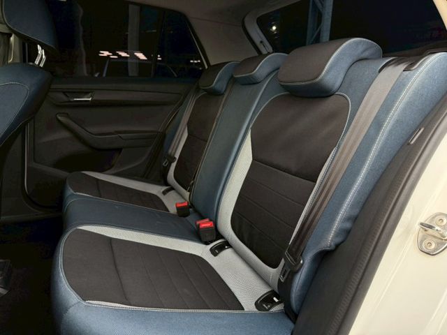 都市好代步 市區好停車 前後錄行車紀錄器 免鑰匙啟動 倒車顯影 安卓機已安裝好 屏東中古車推薦：汶松國際汽車  第8張相片