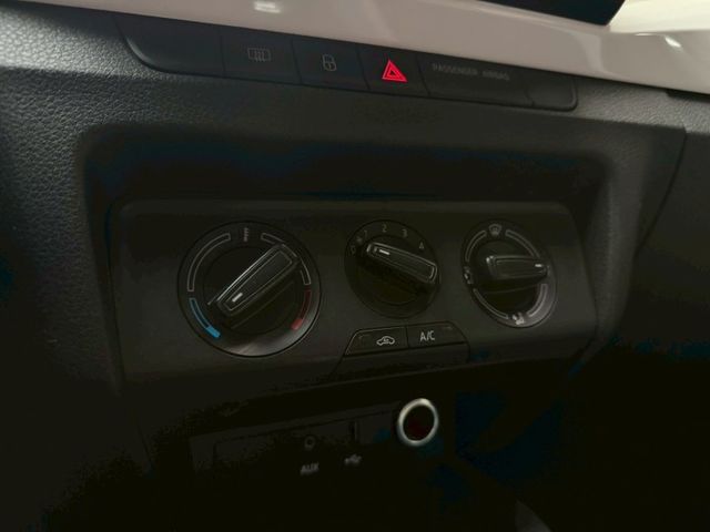 都市好代步 市區好停車 前後錄行車紀錄器 免鑰匙啟動 倒車顯影 安卓機已安裝好 屏東中古車推薦：汶松國際汽車  第17張相片