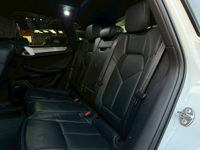 MACAN S 空力套件 定速  電動記憶座椅 跑計 環景系統 BOSE音響 屏東進口車推薦:汶松國際汽車  第7張相片