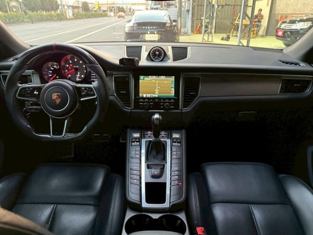 MACAN S 空力套件 定速  電動記憶座椅 跑計 環景系統 BOSE音響 屏東進口車推薦:汶松國際汽車  第8張相片