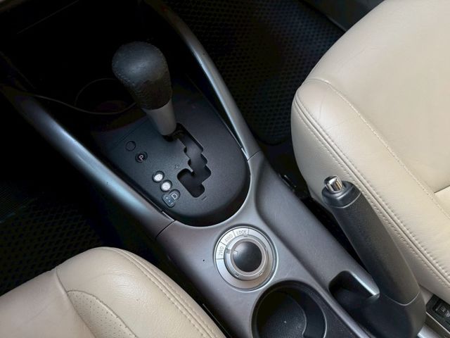 4WD 爬山涉水都不怕野外露營海邊釣魚超方便 I-KEY 摸門 冷熱通風椅 ACC 安卓機 改裝音響 屏東推薦：汶松國際  第16張相片