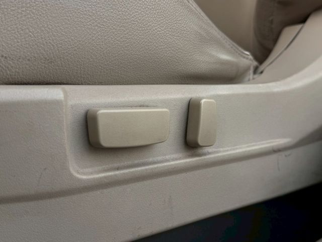 4WD 爬山涉水都不怕野外露營海邊釣魚超方便 I-KEY 摸門 冷熱通風椅 ACC 安卓機 改裝音響 屏東推薦：汶松國際  第18張相片