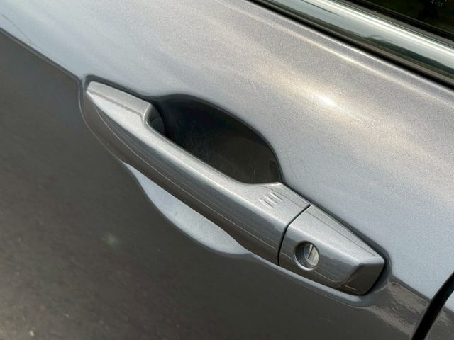 S版本 市場稀有 全景天窗 360環景系統 AppleCarPlay 雙前電動椅 ACC跟車 轉彎盲區中控螢幕顯示  第6張相片