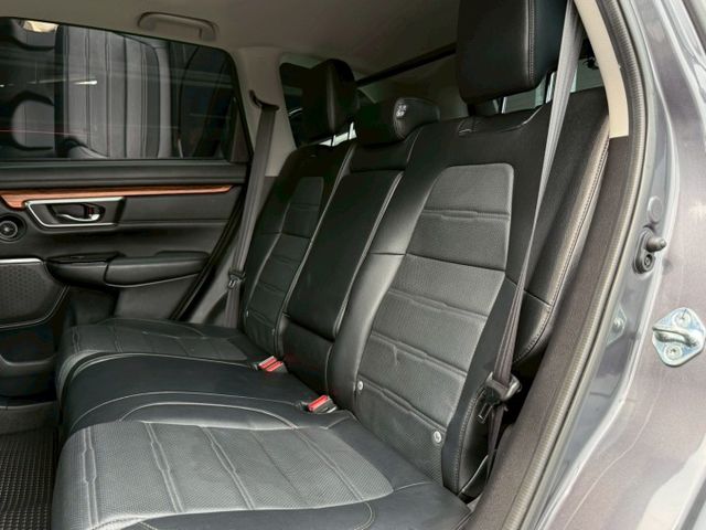 S版本 市場稀有 全景天窗 360環景系統 AppleCarPlay 雙前電動椅 ACC跟車 轉彎盲區中控螢幕顯示  第8張相片