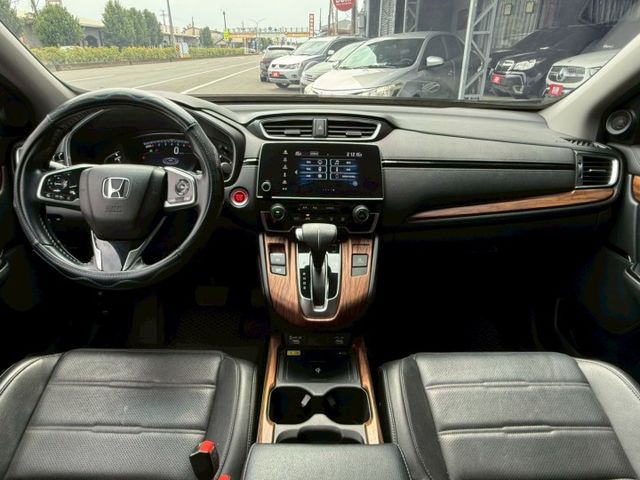 S版本 市場稀有 全景天窗 360環景系統 AppleCarPlay 雙前電動椅 ACC跟車 轉彎盲區中控螢幕顯示  第9張相片