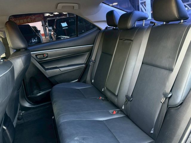 2017 Altis 優質代步首選 外觀內裝乾淨如新 安卓機已安裝 倒車顯影 屏東中古車推薦:汶松國際汽車  第9張相片