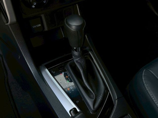 2017 Altis 優質代步首選 外觀內裝乾淨如新 安卓機已安裝 倒車顯影 屏東中古車推薦:汶松國際汽車  第10張相片