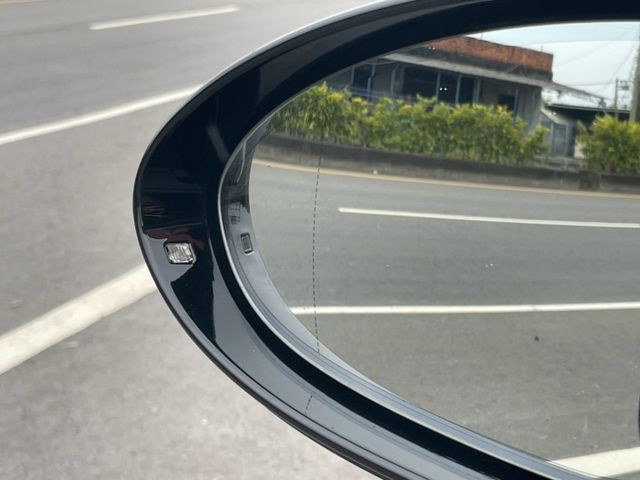 Panamera 4 全車選配169萬含電吸門 氣壓懸吊 360環景 全景天窗 跑車椅等配備屏東進口車推薦：汶松國際汽車  第6張相片
