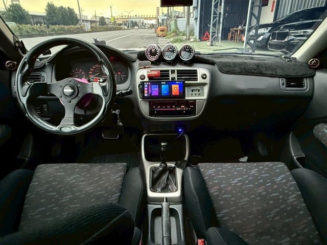 JDM 經典 K8 MOMO快拆方向盤 RECARO賽車座椅 三環表 AppleCarPlay 全車音響升級 四條全新胎  第9張相片