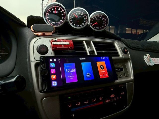 JDM 經典 K8 MOMO快拆方向盤 RECARO賽車座椅 三環表 AppleCarPlay 全車音響升級 四條全新胎  第13張相片